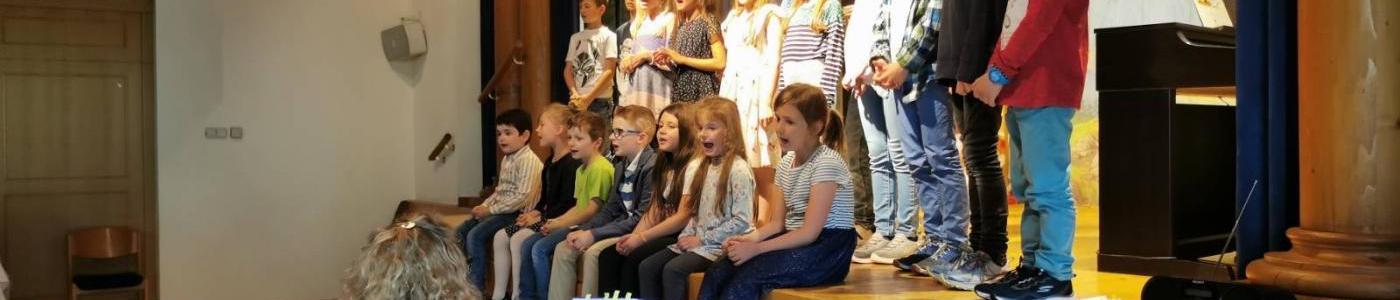 Kinder Bühne