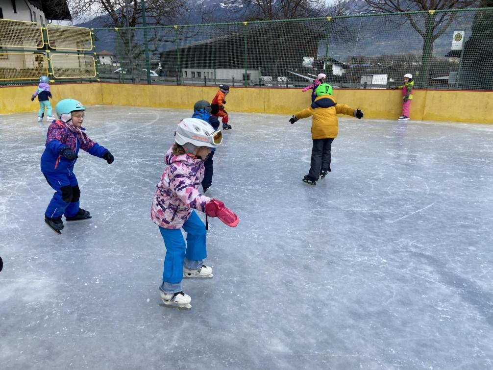 Kinder Eislaufen