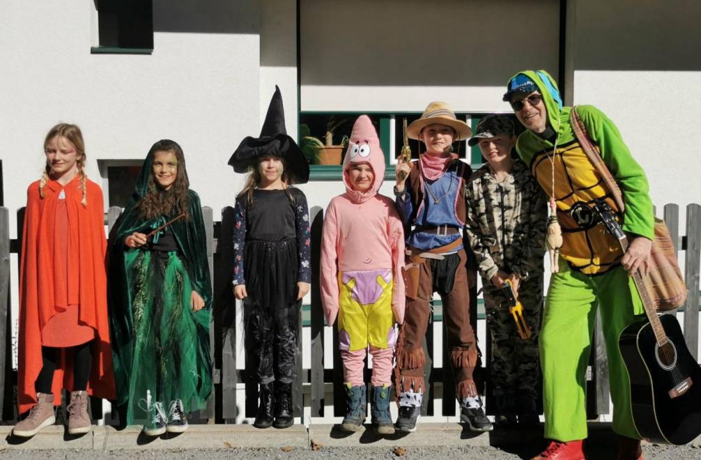 Kinder im Fasching