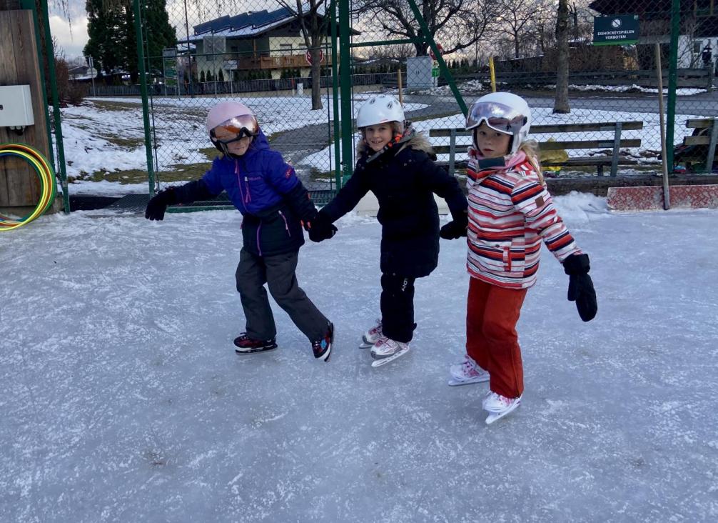 Schüler im Schnee