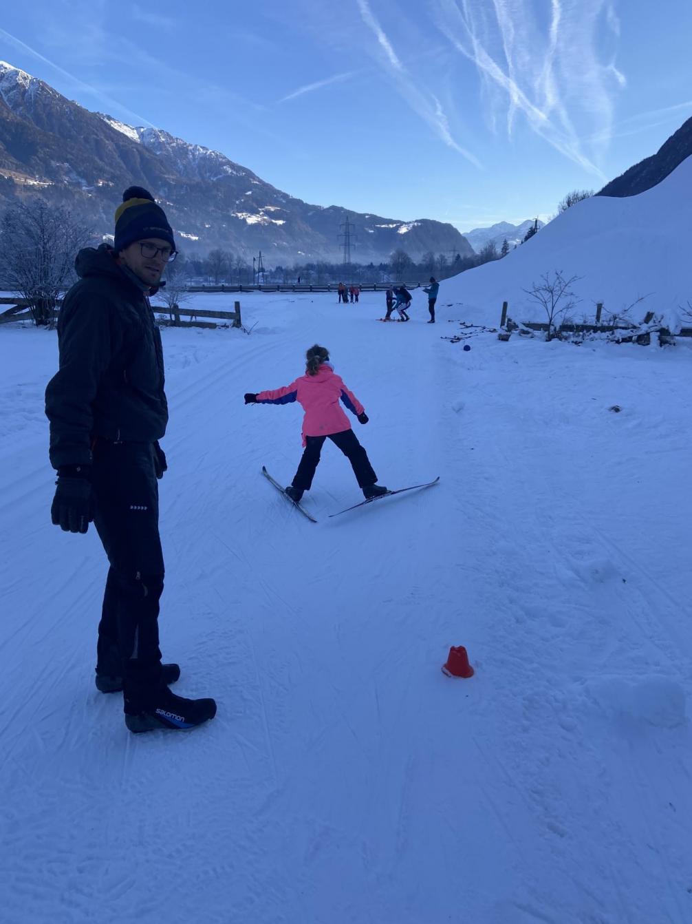 Schüler im Schnee