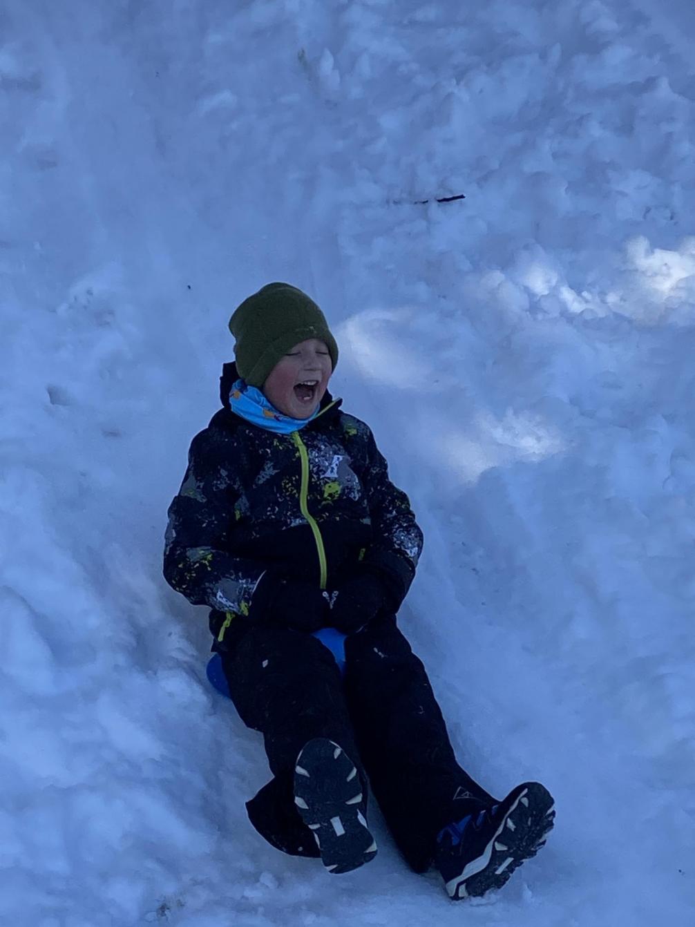 Schüler im Schnee