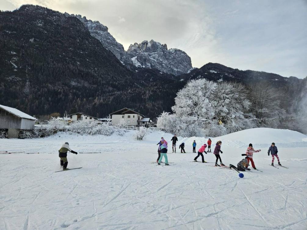Schüler im Schnee
