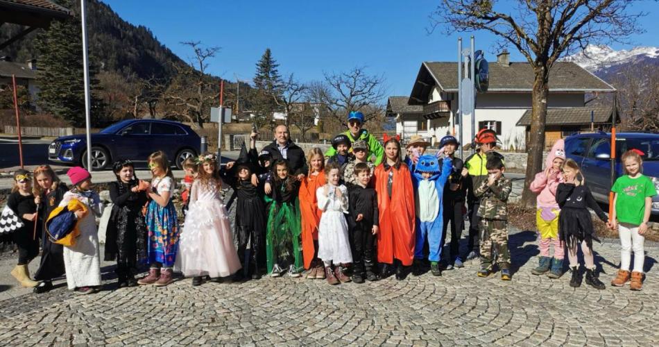 Kinder im Fasching