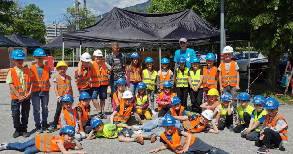 Kinder Baustelle